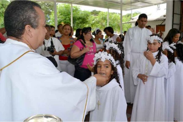 Primeras Comuniones de niños de la Fundación ‘Pepe’ Vives De Andréis