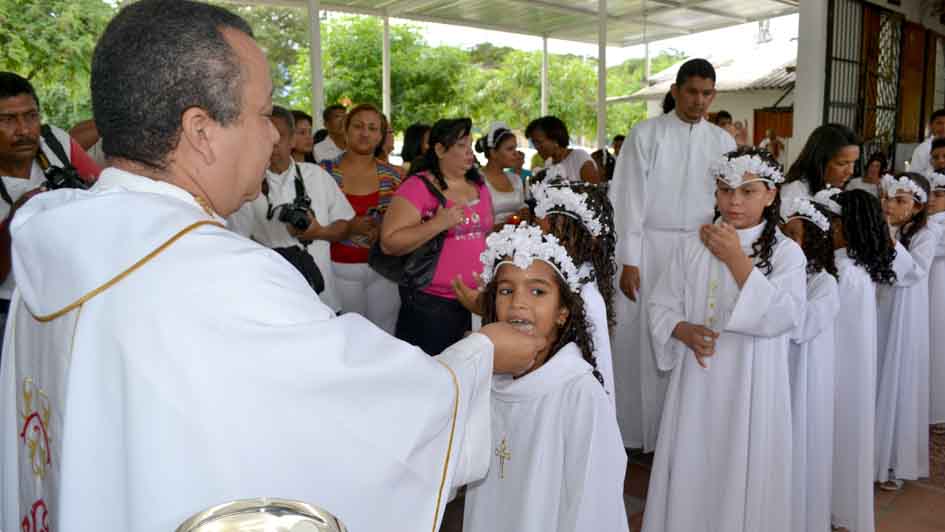 Primeras Comuniones de niños de la Fundación ‘Pepe’ Vives De Andréis